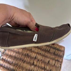TOMS Brown Loafers Slip-On Comfort